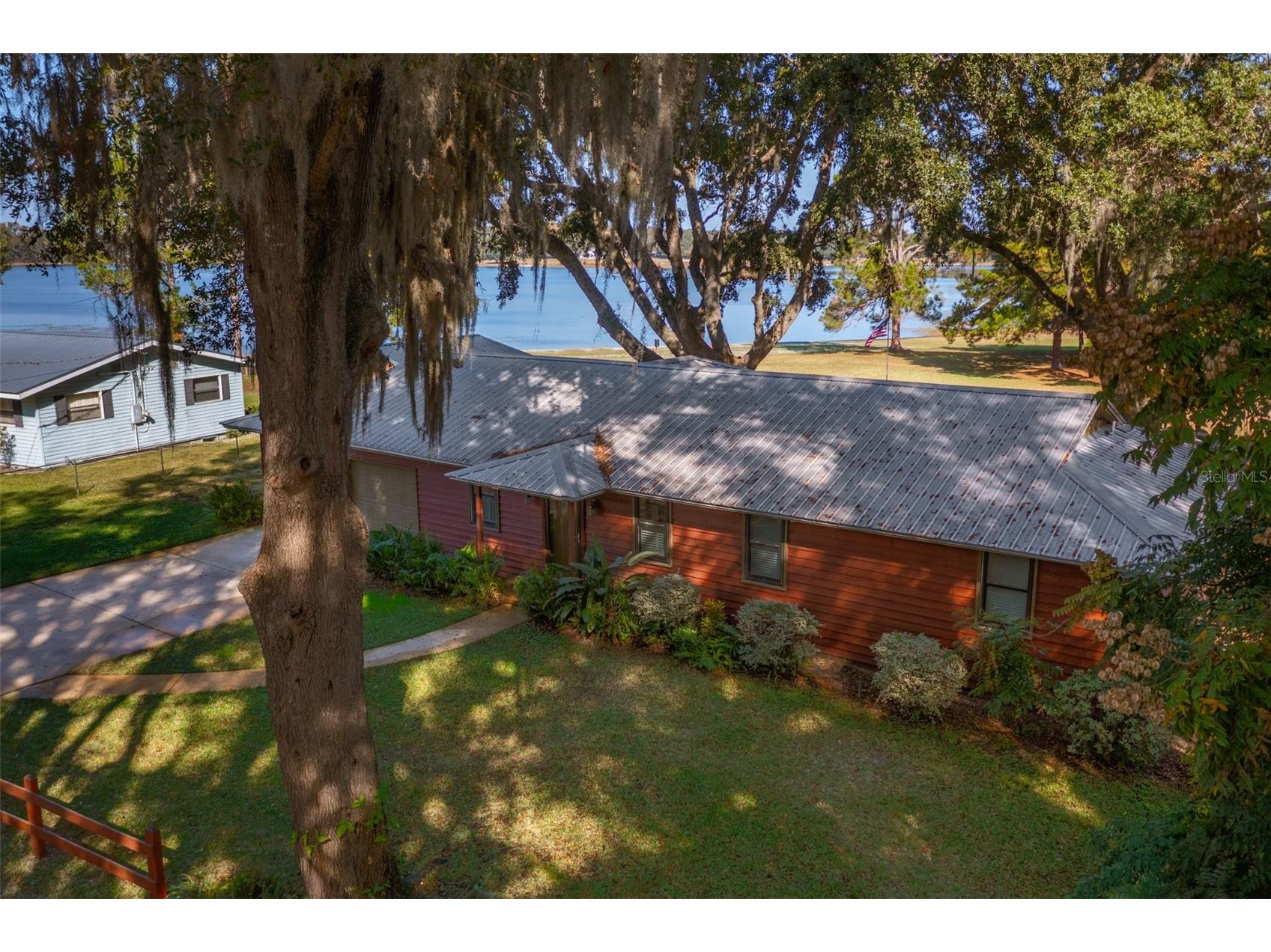 7915 Breezy Point Road W Melrose FL 32666 - Lake Geneva GC535666 image1