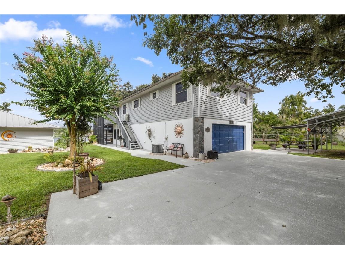 7915 W Riverbend Road Crystal River FL 34428 - LAKE ROUSSEAU OM685601 image1