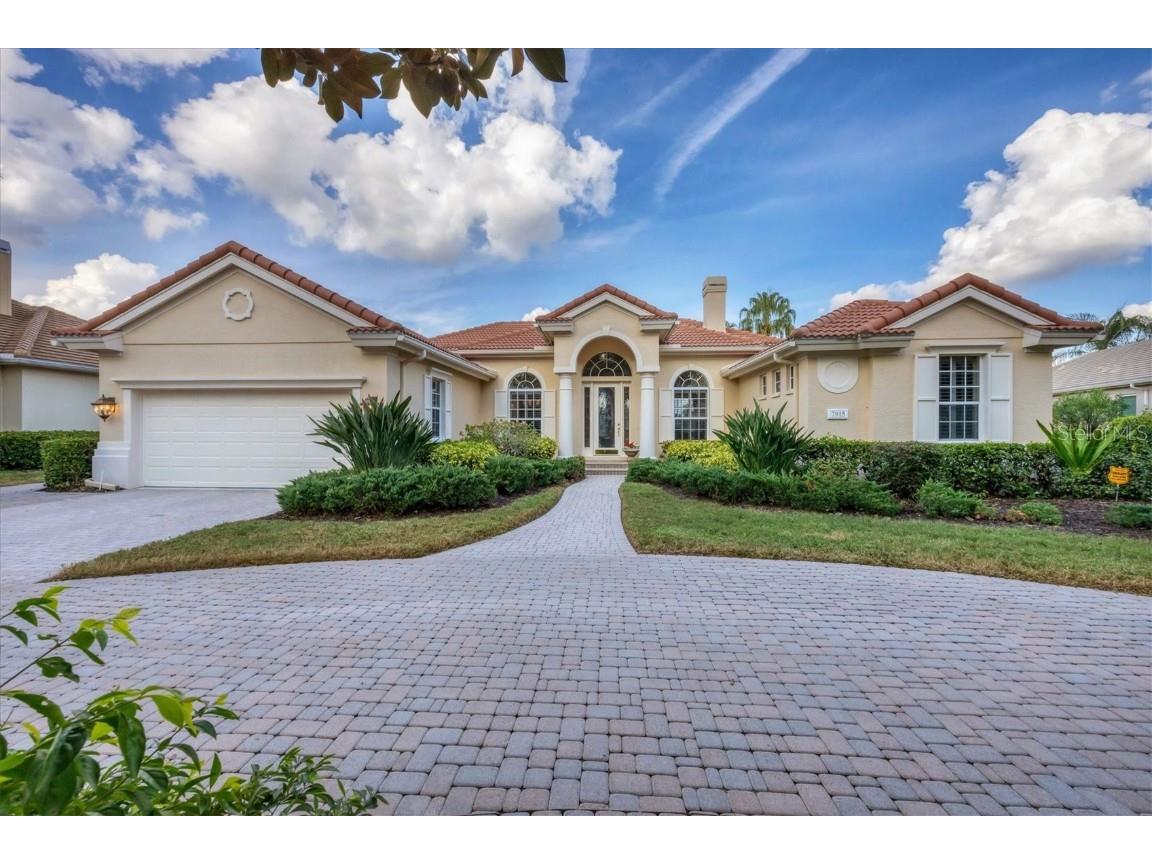 7915 Warwick Gardens Lane University Park FL 34201 A4673327 image1