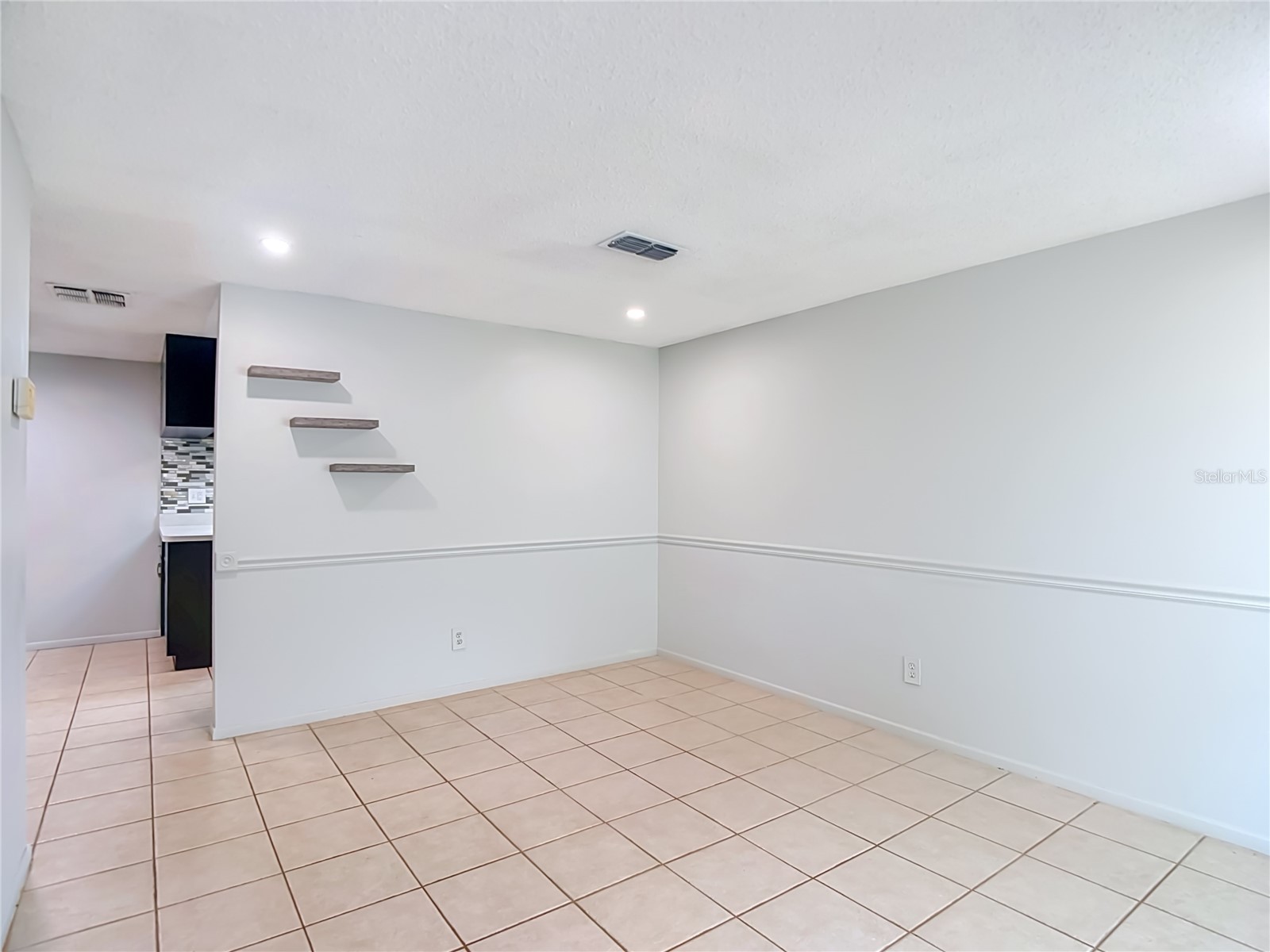 7916 Woodgrove Circle Tampa FL 33615 TB8522578 image4