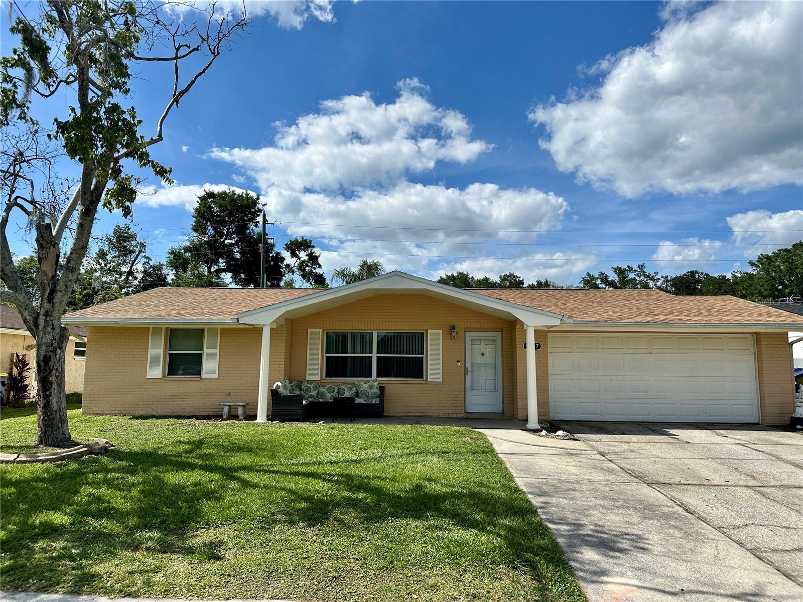 7917 Foxwood Drive New Port Richey FL 34653 TB8516572 image1