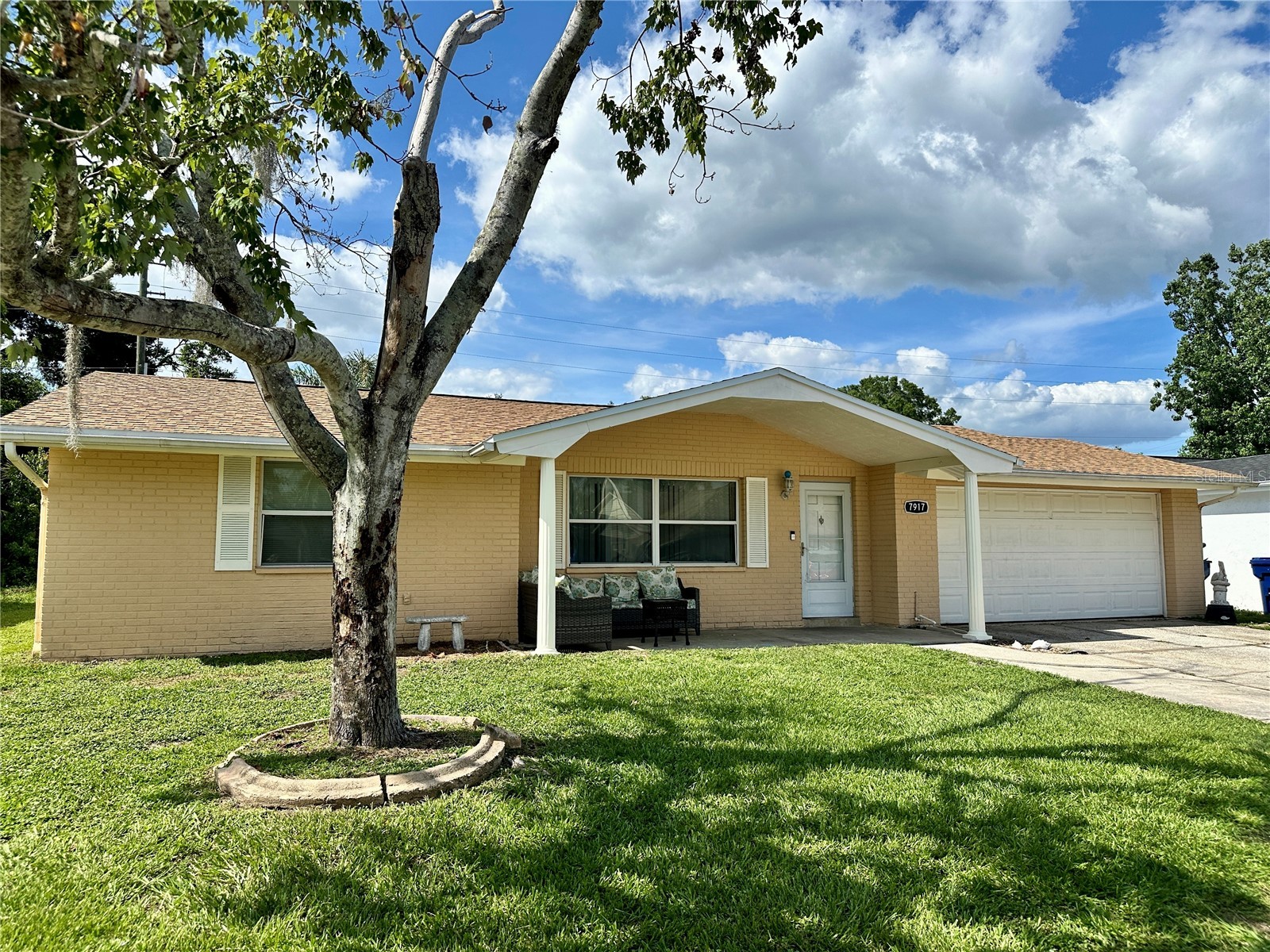 7917 Foxwood Drive New Port Richey FL 34653 TB8516572 image2