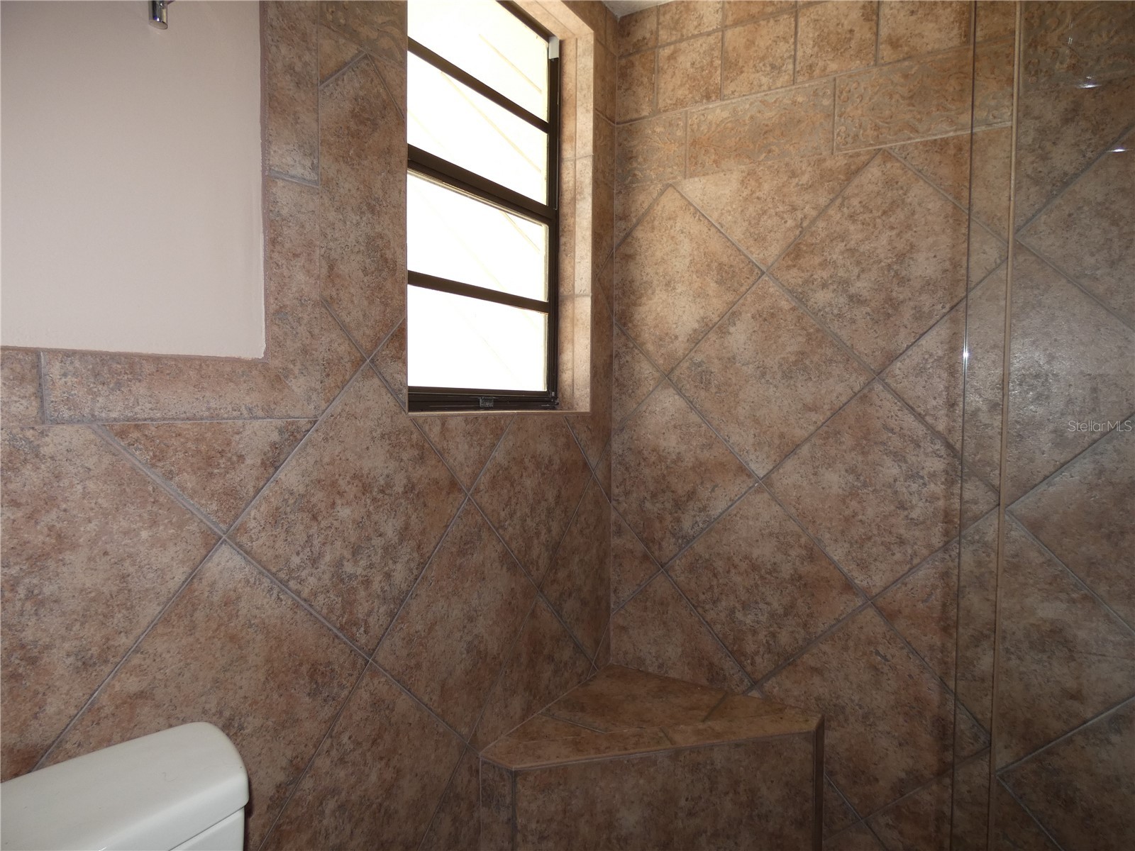7917 Pinegrove Court #1 Sarasota FL 34238 A4700283 image37