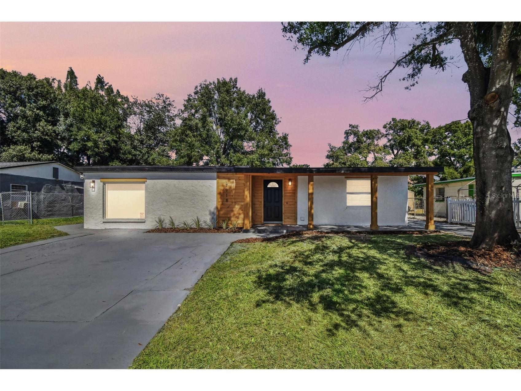 7918 Endive Avenue Tampa FL 33619 TB8444334 image1