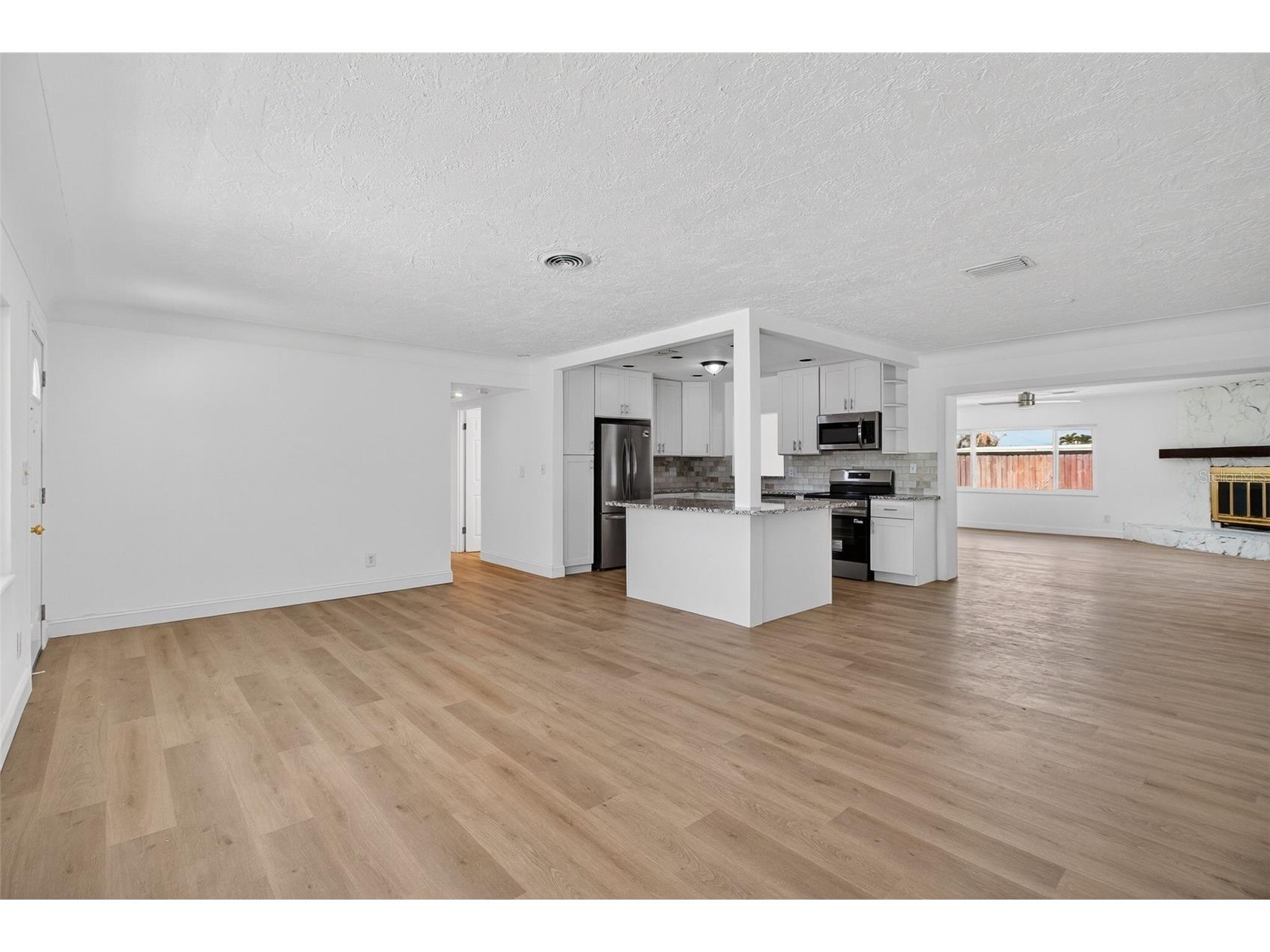 7919 Causeway Boulevard S Saint Petersburg FL 33707 TB8493139 image6