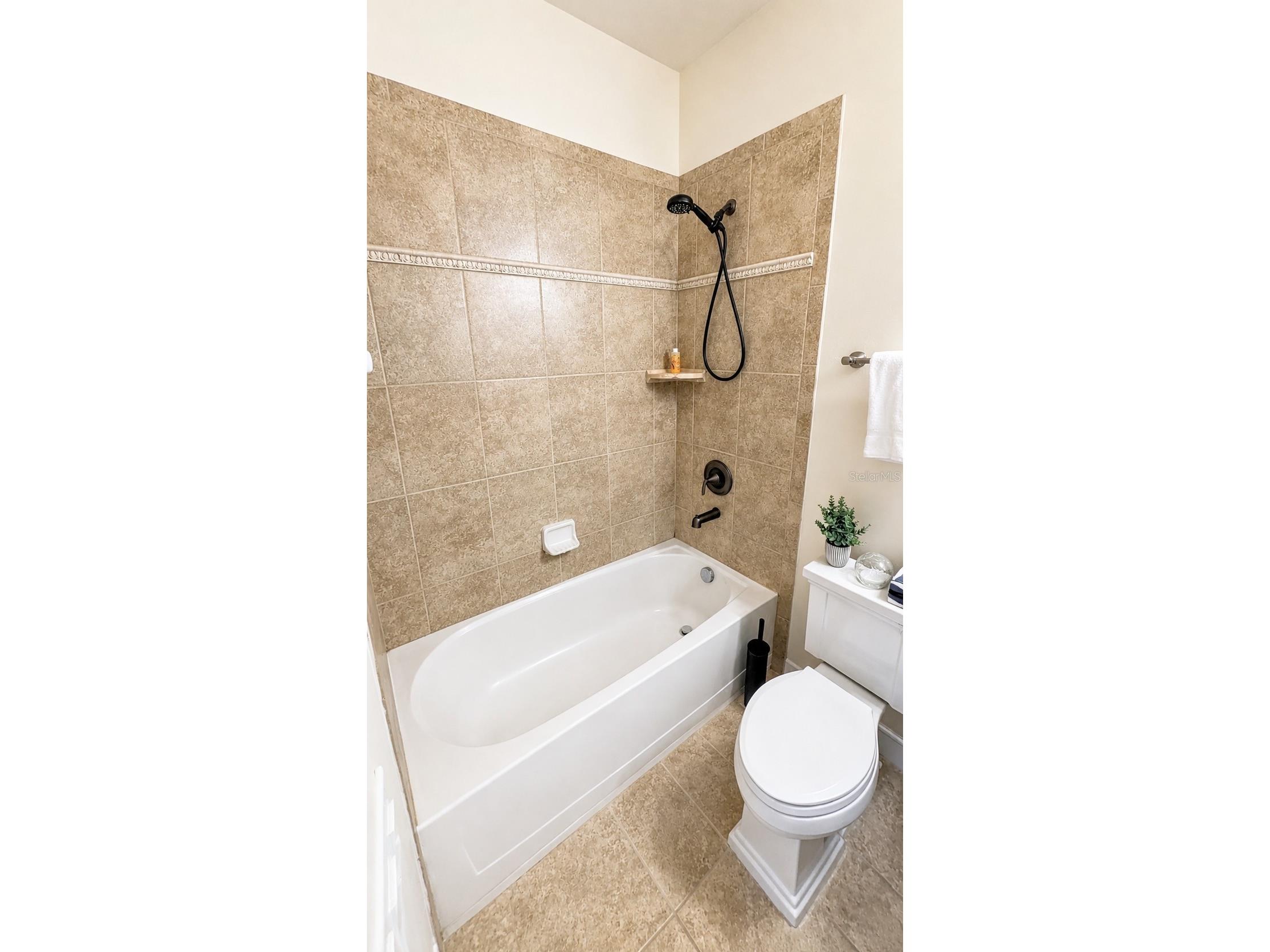 7919 Limestone Lane #13-204 Sarasota FL 34233 A4695902 image16