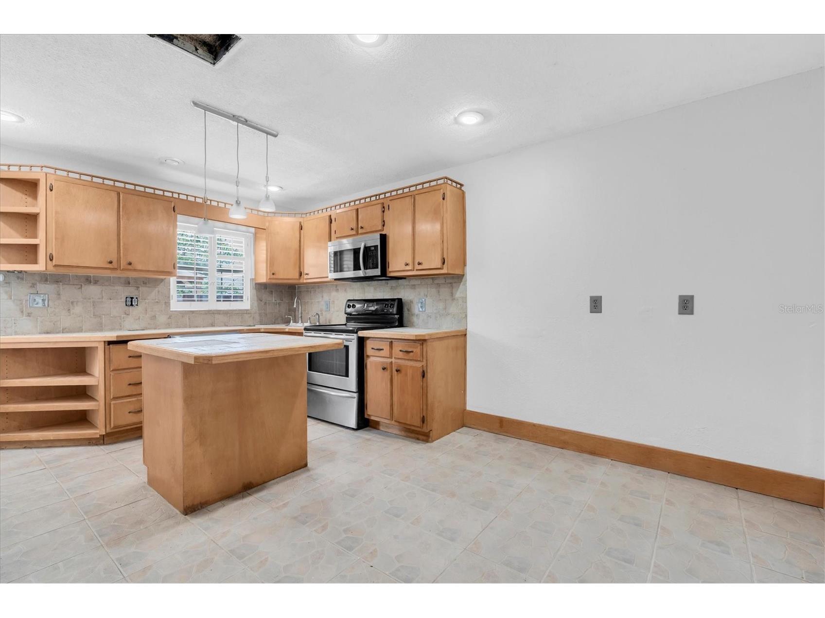 7920 52 Street N Pinellas Park FL 33781 TB8488737 image14