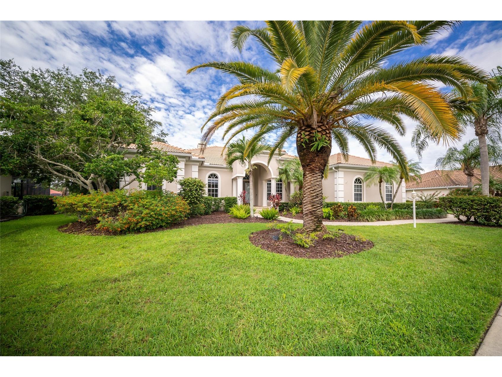 7920 Royal Queensland Way Lakewood Ranch FL 34202 A4696136 image2