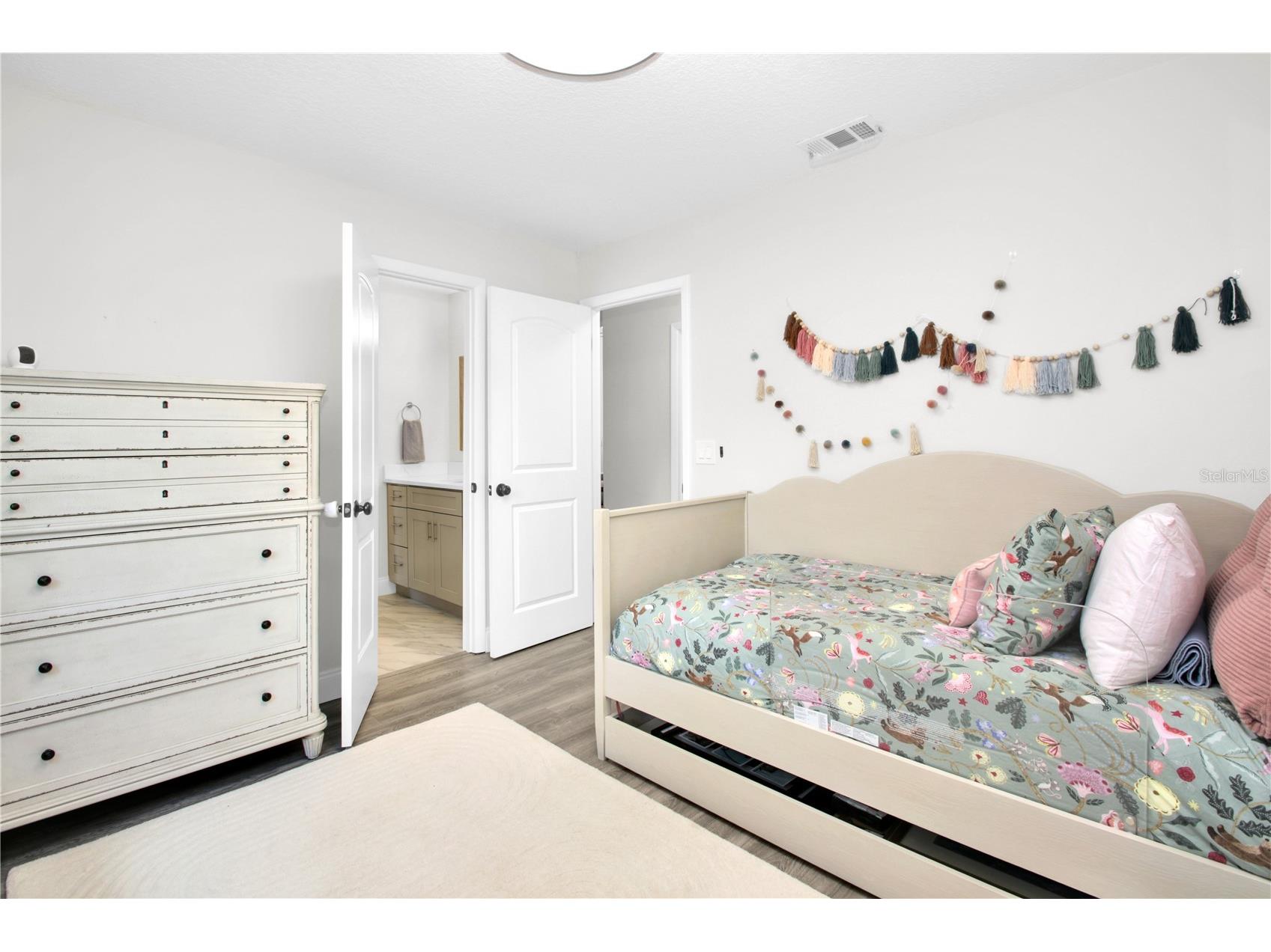 7921 Palmdale Drive Orlando FL 32819 O6411256 image27