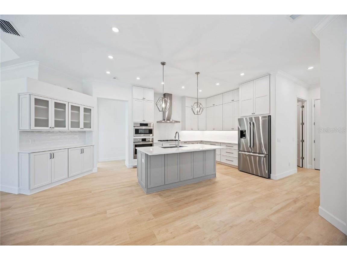 7922 Royal Birkdale Circle Lakewood Ranch FL 34202 A4673800 image4