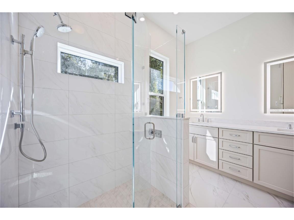 7922 Royal Birkdale Circle Lakewood Ranch FL 34202 A4673800 image9