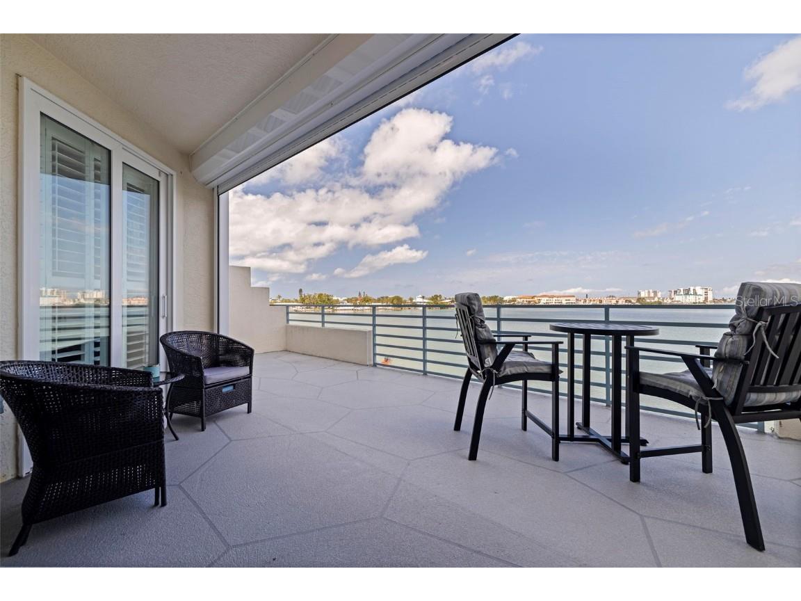 7922 Sailboat Key Boulevard S #105 South Pasadena FL 33707 - BOCA CIEGA BAY TB8382645 image1