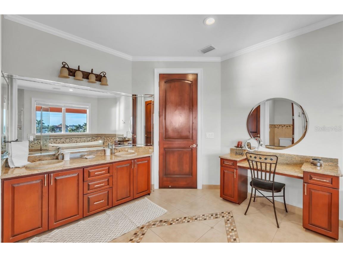 7924 3rd Avenue S Saint Petersburg FL 33707 TB8449650 image34