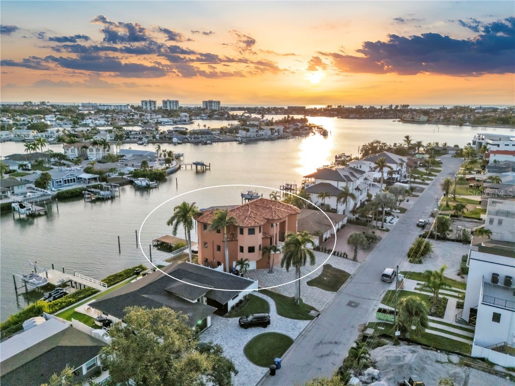 7924 3rd Avenue S Saint Petersburg FL 33707 TB8449650 image4