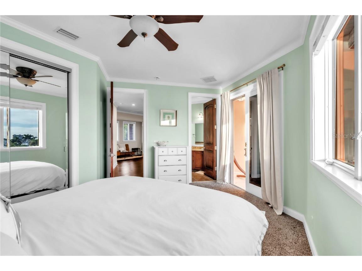 7924 3rd Avenue S Saint Petersburg FL 33707 TB8449650 image45