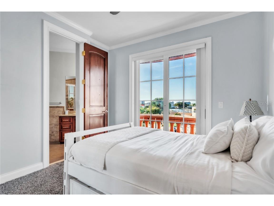 7924 3rd Avenue S Saint Petersburg FL 33707 TB8449650 image49