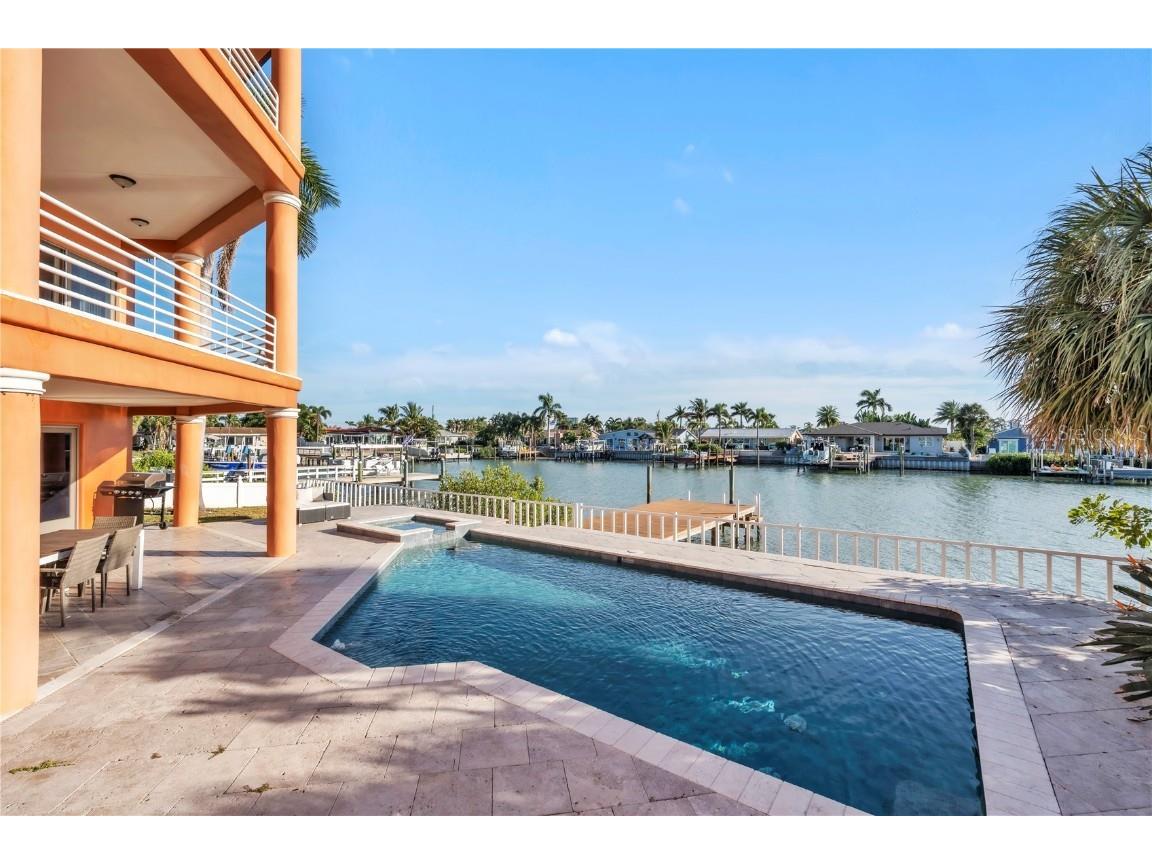 7924 3rd Avenue S Saint Petersburg FL 33707 TB8449650 image54