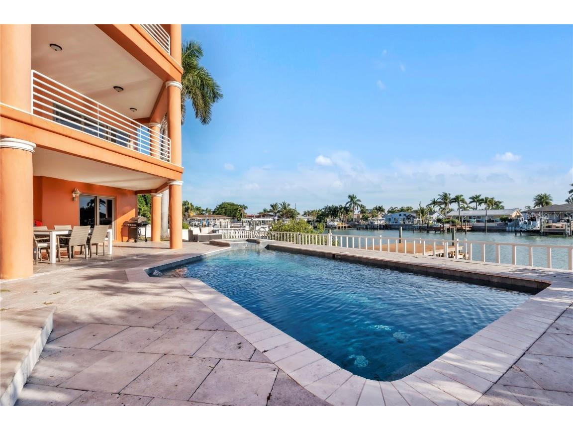 7924 3rd Avenue S Saint Petersburg FL 33707 TB8449650 image55