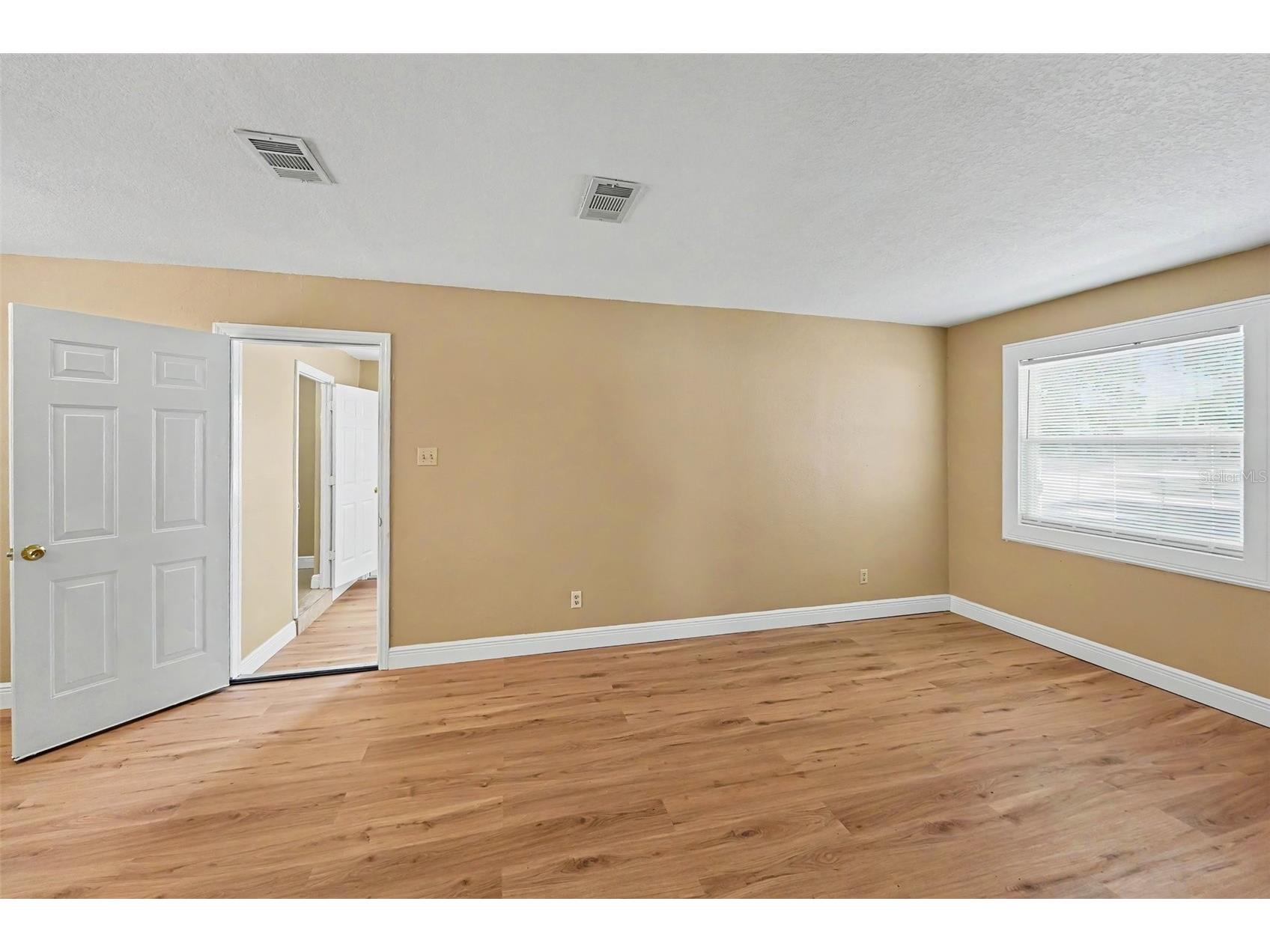 7924 Bahia Avenue Tampa FL 33619 TB8525357 image12