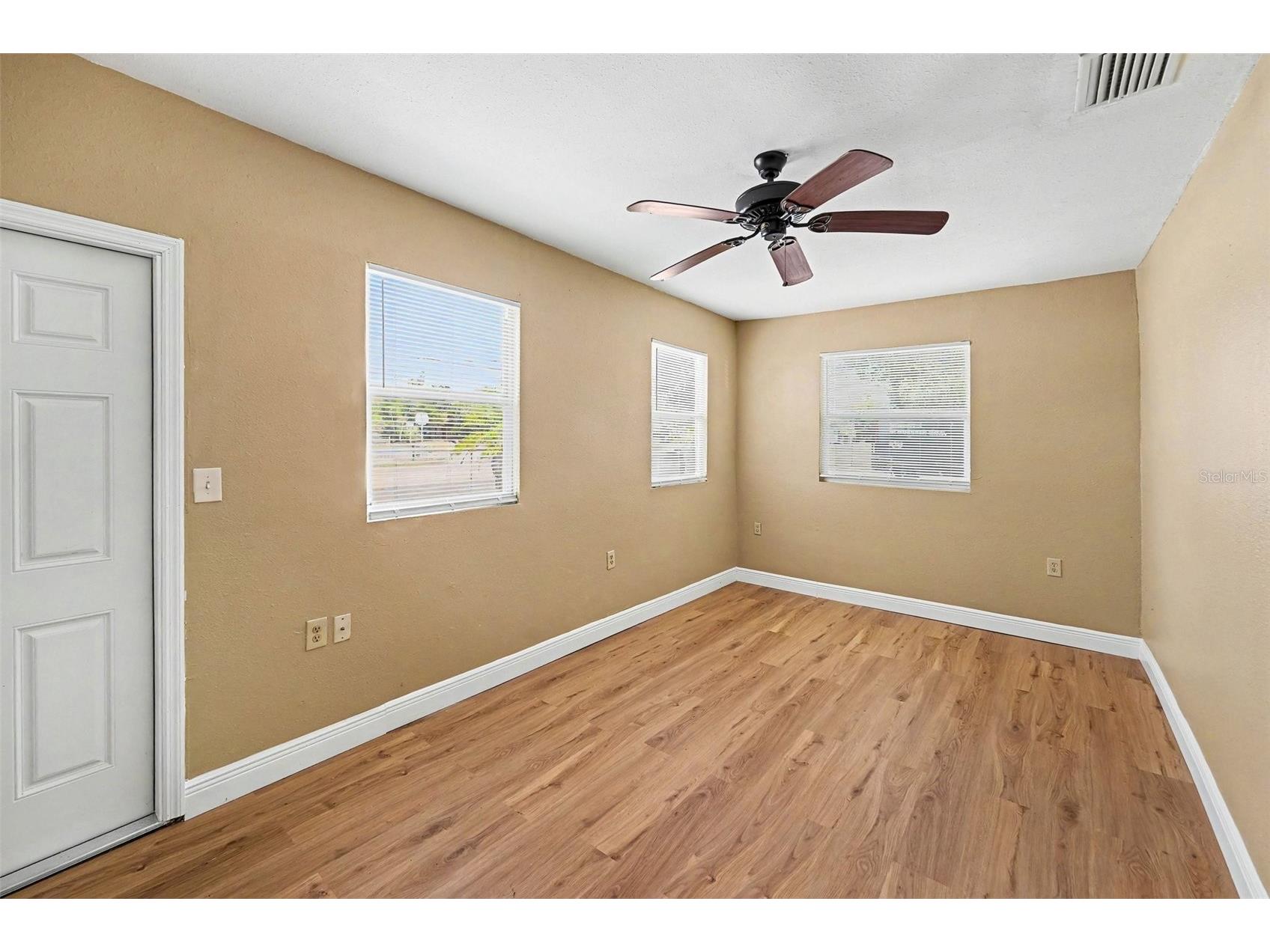 7924 Bahia Avenue Tampa FL 33619 TB8525357 image14