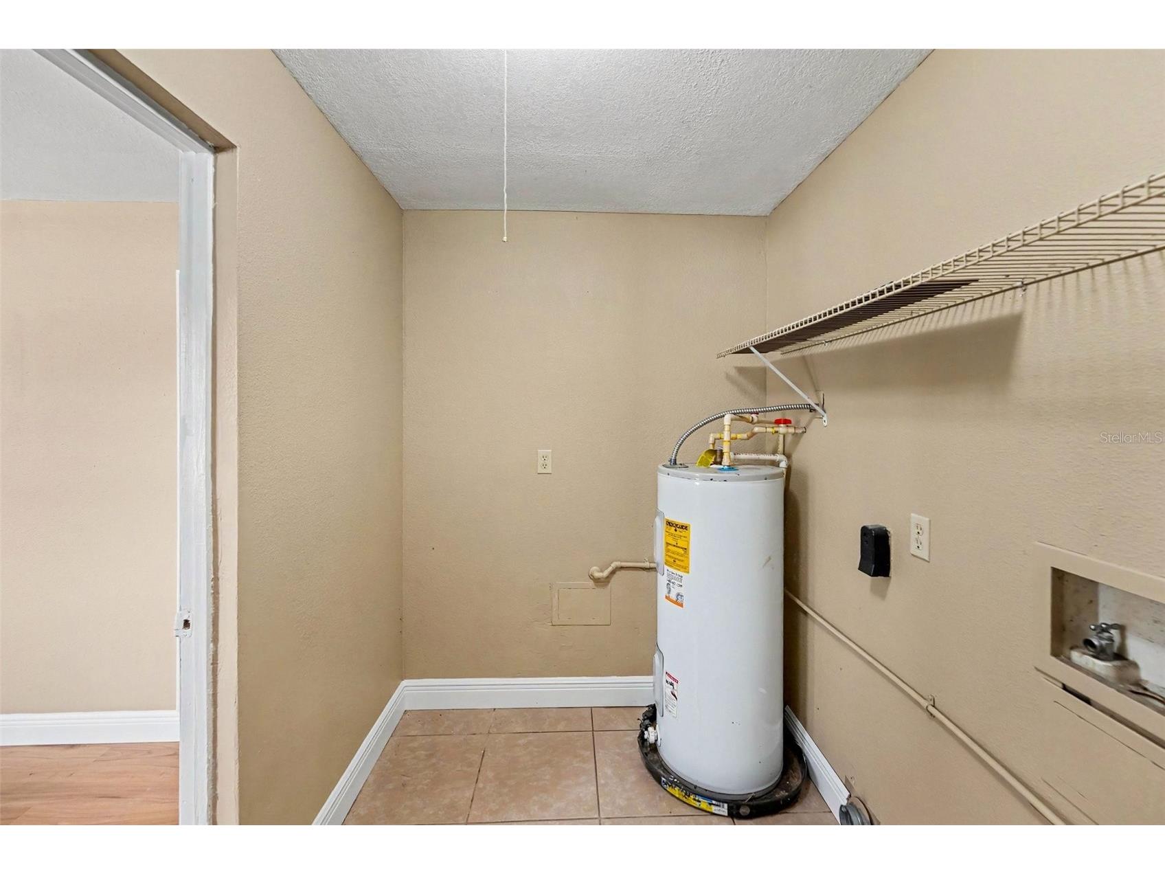 7924 Bahia Avenue Tampa FL 33619 TB8525357 image23