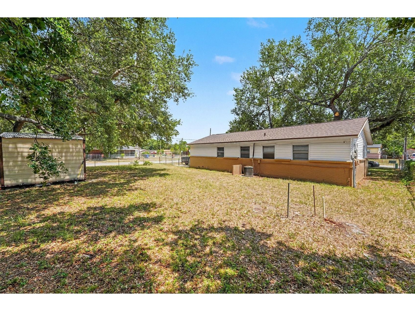 7924 Bahia Avenue Tampa FL 33619 TB8525357 image25