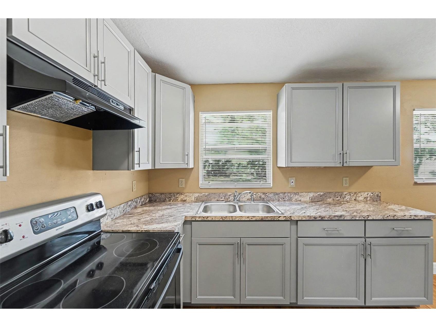 7924 Bahia Avenue Tampa FL 33619 TB8525357 image9