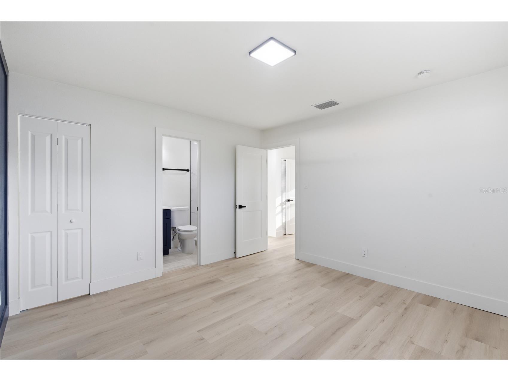 7924 Dahlia Avenue Tampa FL 33619 TB8513465 image28