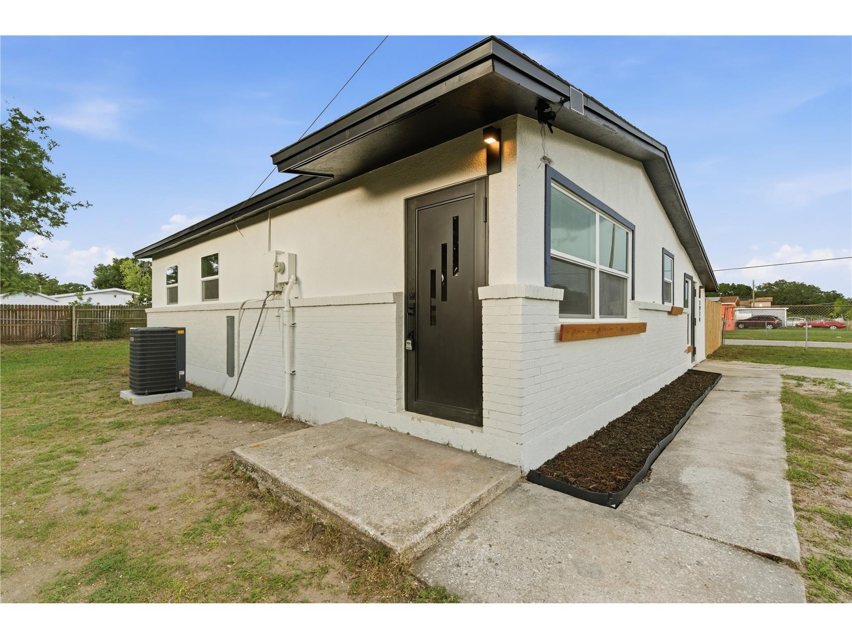 7924 Dahlia Avenue Tampa FL 33619 TB8513465 image8