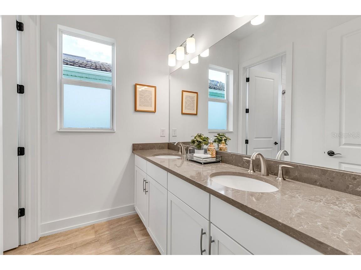 7924 Redonda Loop Lakewood Ranch FL 34202 A4668059 image28