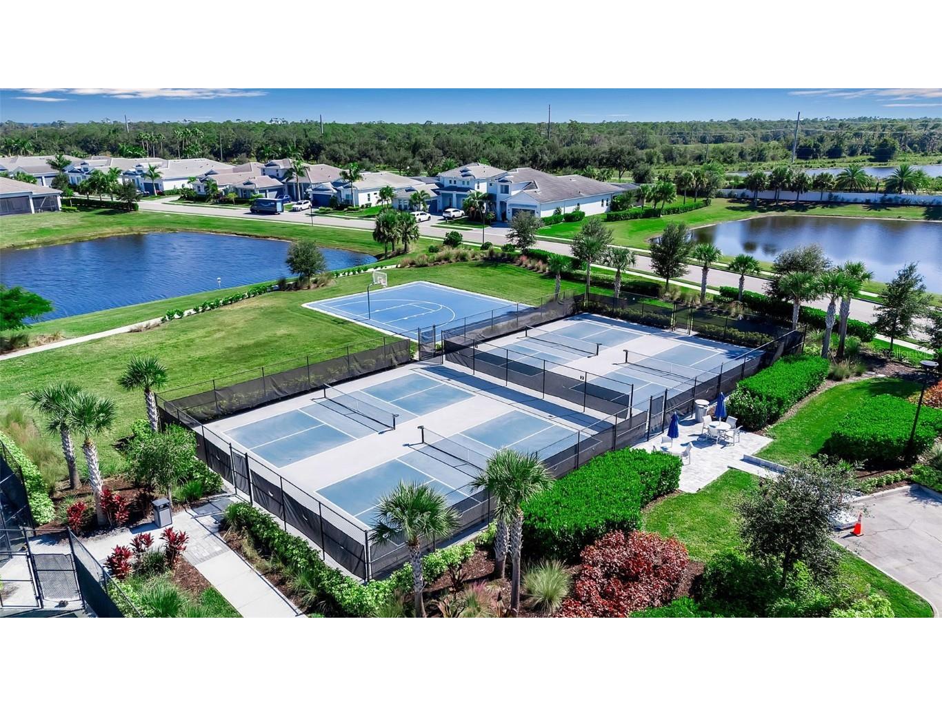 7924 Redonda Loop Lakewood Ranch FL 34202 A4668059 image62