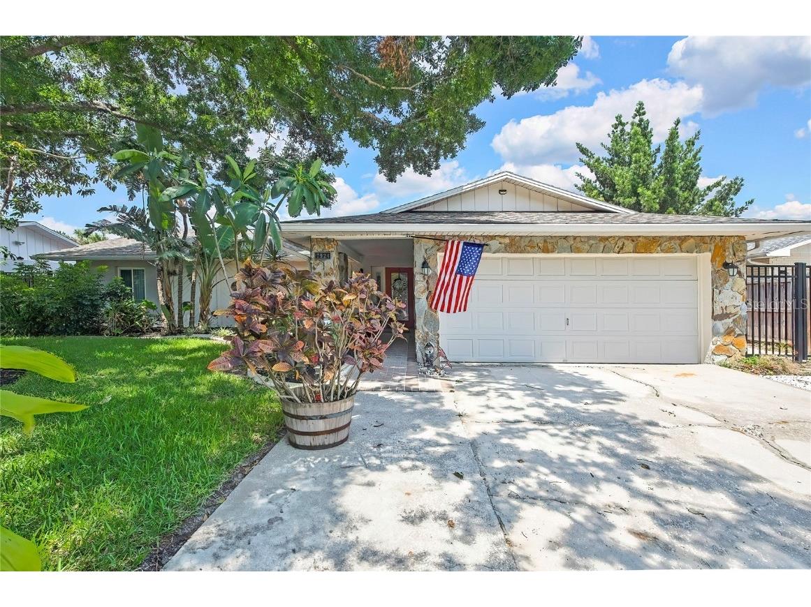 7924 Singing Court Place Tampa FL 33615 TB8387741 image1