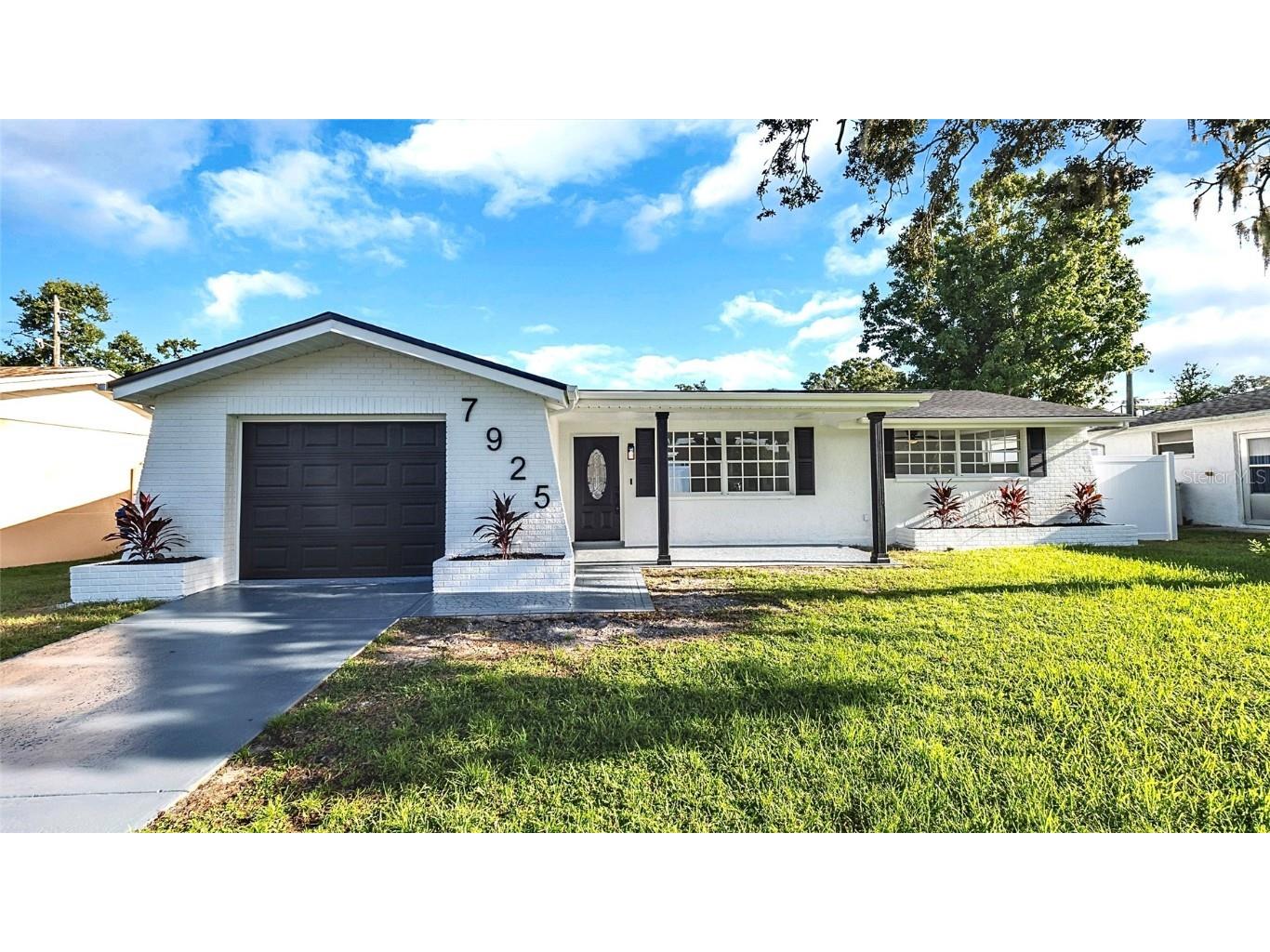 7925 Foxwood Drive New Port Richey FL 34653 W7878738 image1