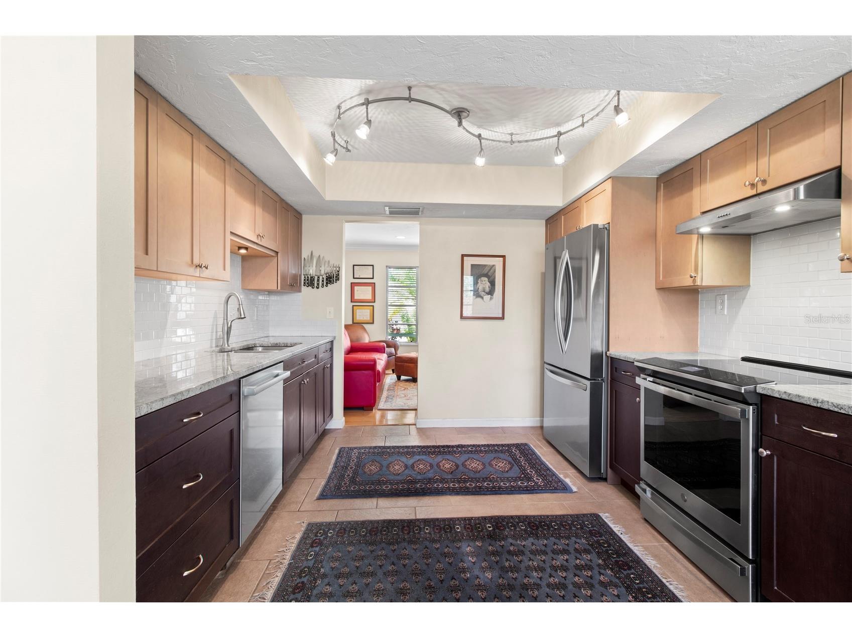 7926 Cypress Lake Drive Sarasota FL 34243 A4684756 image10