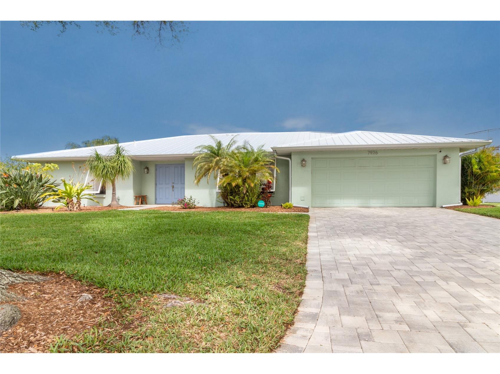 7926 Cypress Lake Drive Sarasota FL 34243 A4684756 image3