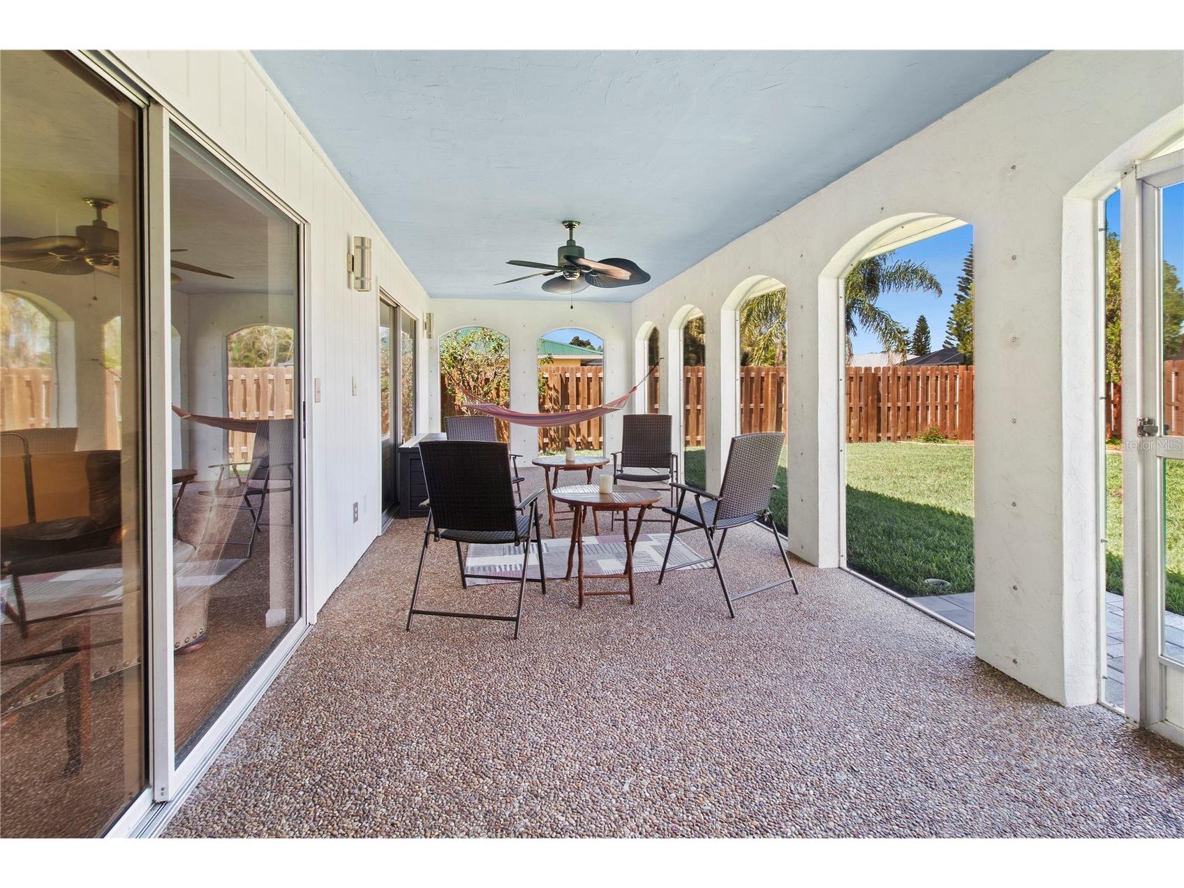 7926 Cypress Lake Drive Sarasota FL 34243 A4684756 image32