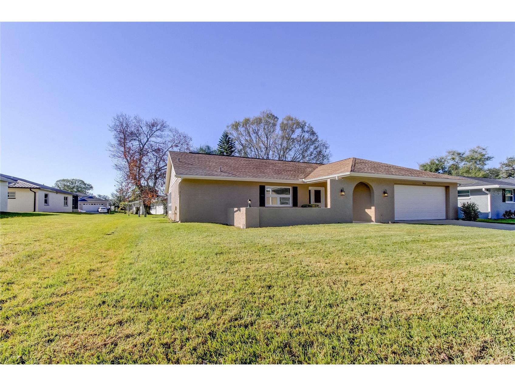 7926 Foxwood Drive New Port Richey FL 34653 W7887532 image16