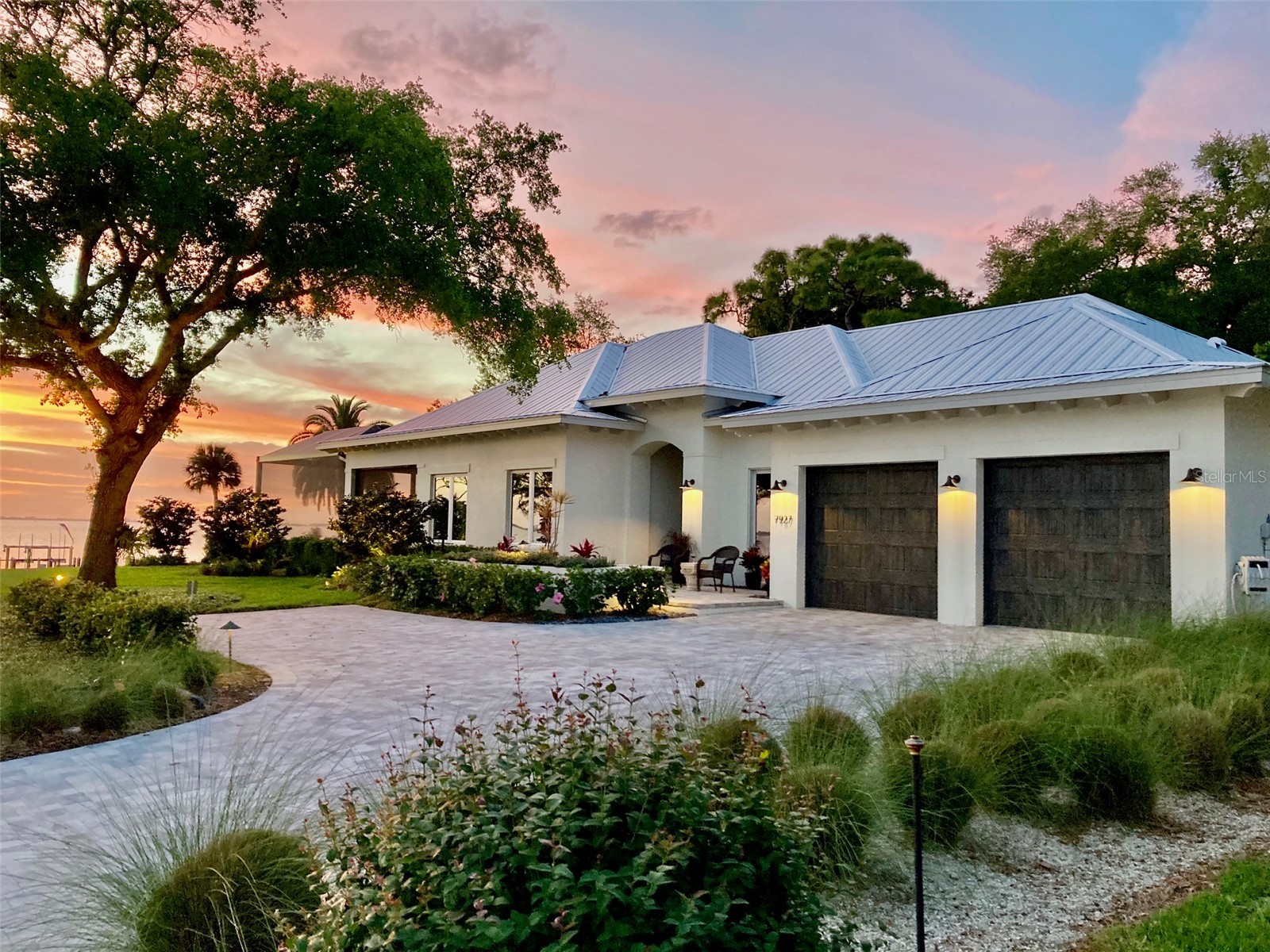 7927 Longbay Boulevard Sarasota FL 34243 - SARASOTA BAY A4693426 image1