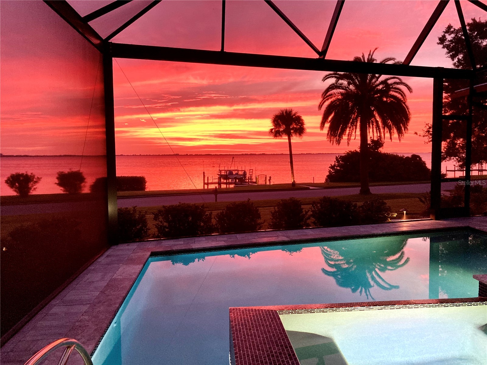 7927 Longbay Boulevard Sarasota FL 34243 - SARASOTA BAY A4693426 image4