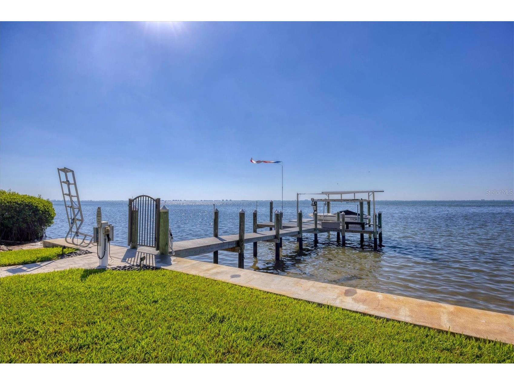 7927 Longbay Boulevard Sarasota FL 34243 - SARASOTA BAY A4693426 image48