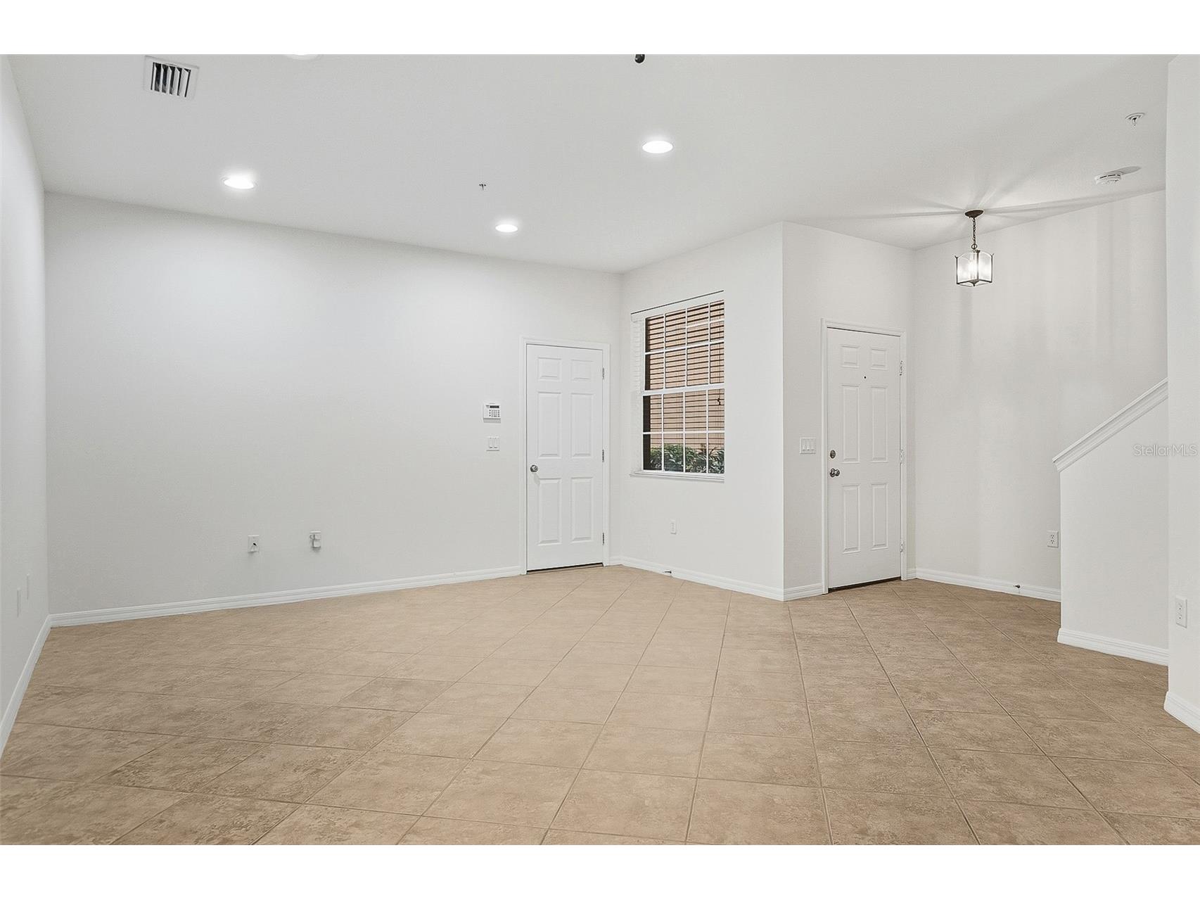 7928 Limestone Lane #19-105 Sarasota FL 34233 A4676761 image3