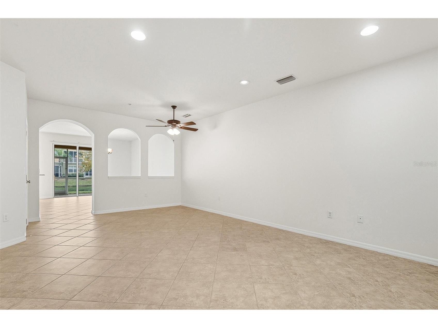 7928 Limestone Lane #19-105 Sarasota FL 34233 A4676761 image6