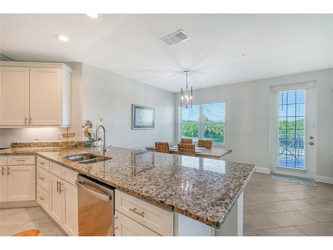 7930 34th Avenue W #102 Bradenton FL 34209 - PALMA SOLA BAY A4617472 image10