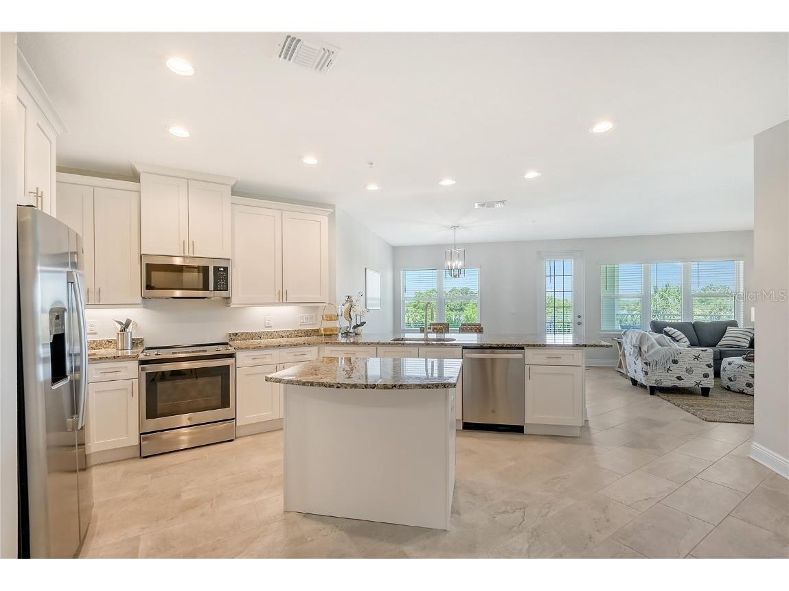 7930 34th Avenue W #102 Bradenton FL 34209 - PALMA SOLA BAY A4617472 image4