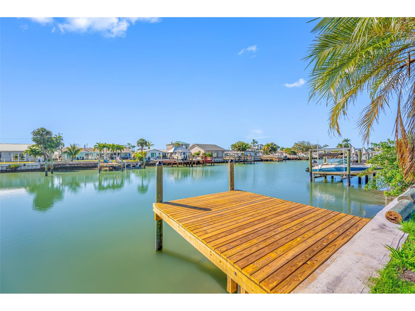 7930 Causeway Boulevard S Saint Petersburg FL 33707 - BOCA CIEGA BAY TB8462542 image1