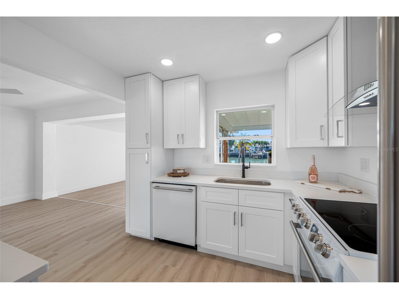 7930 Causeway Boulevard S Saint Petersburg FL 33707 - BOCA CIEGA BAY TB8462542 image13