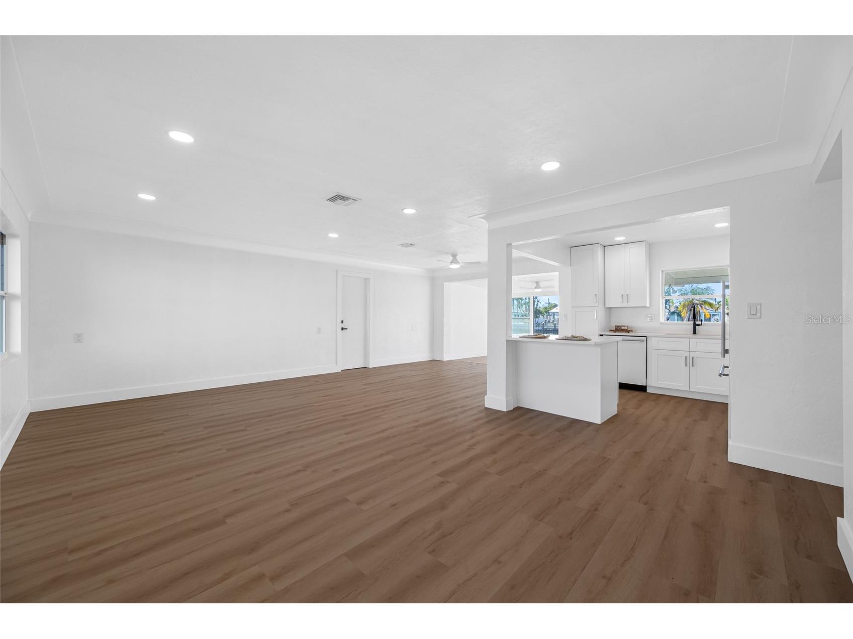 7930 Causeway Boulevard S Saint Petersburg FL 33707 - BOCA CIEGA BAY TB8462542 image9
