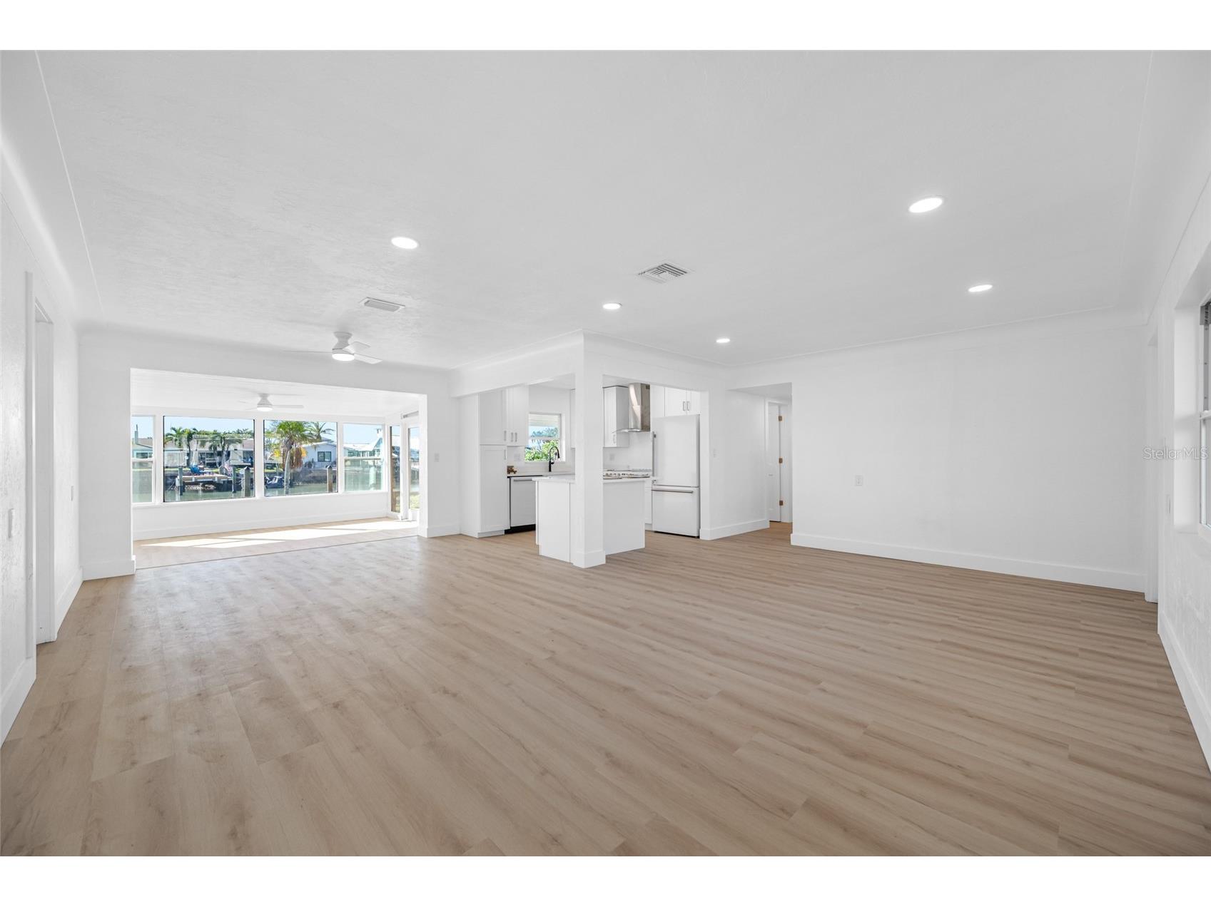 7930 Causeway Boulevard S Saint Petersburg FL 33707 - BOCA CIEGA BAY TB8487084 image6