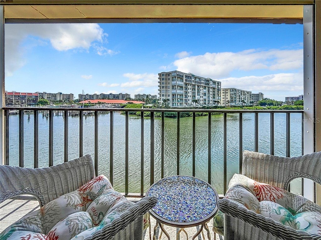 7930 Sun Island Drive S #305 South Pasadena FL 33707 TB8341515 image1