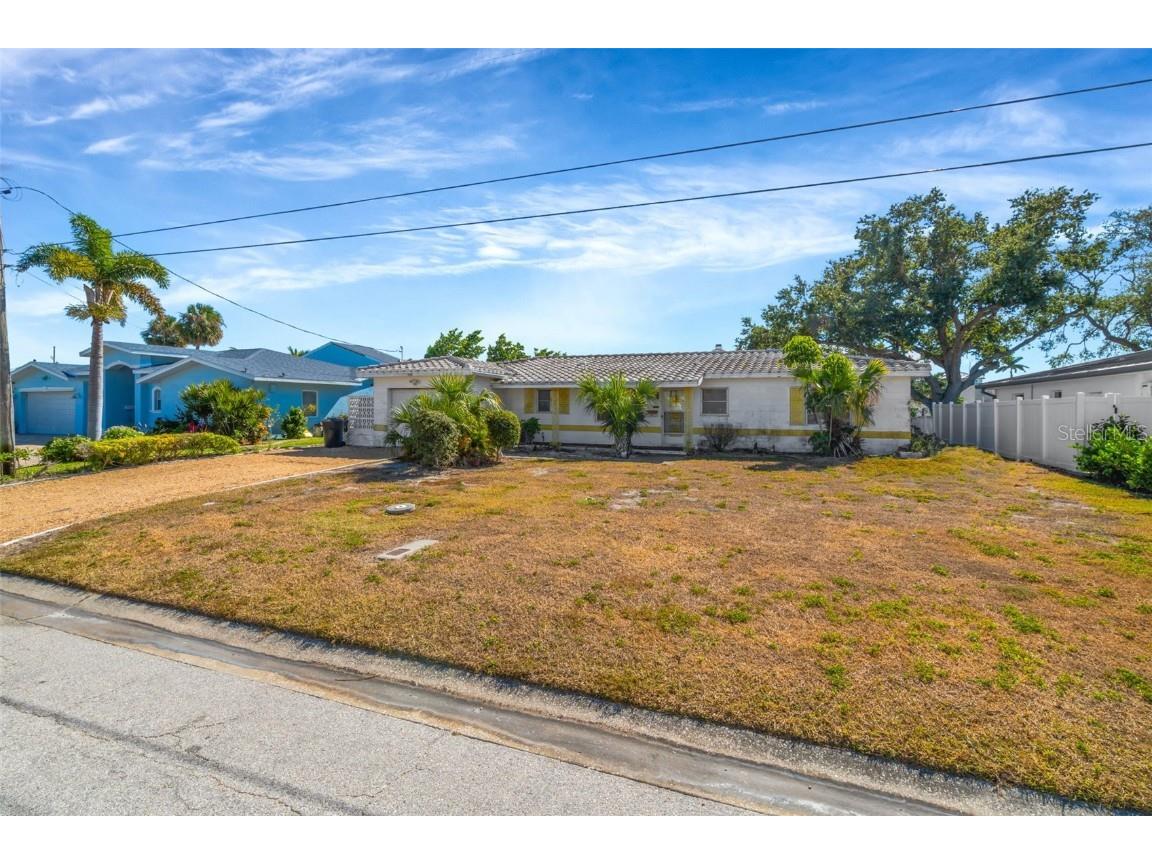 7932 2nd Avenue S Saint Petersburg FL 33707 TB8448643 image1